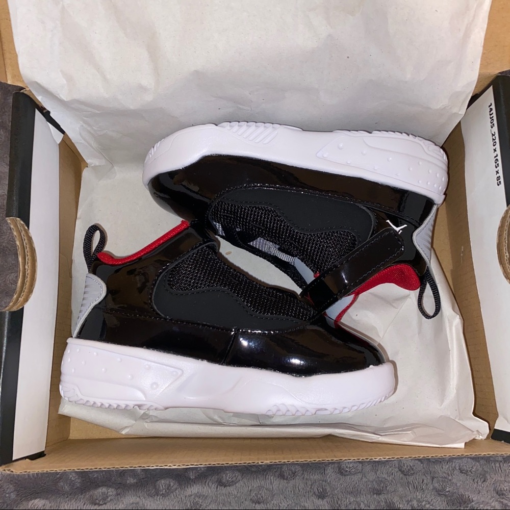 Jordans size c7